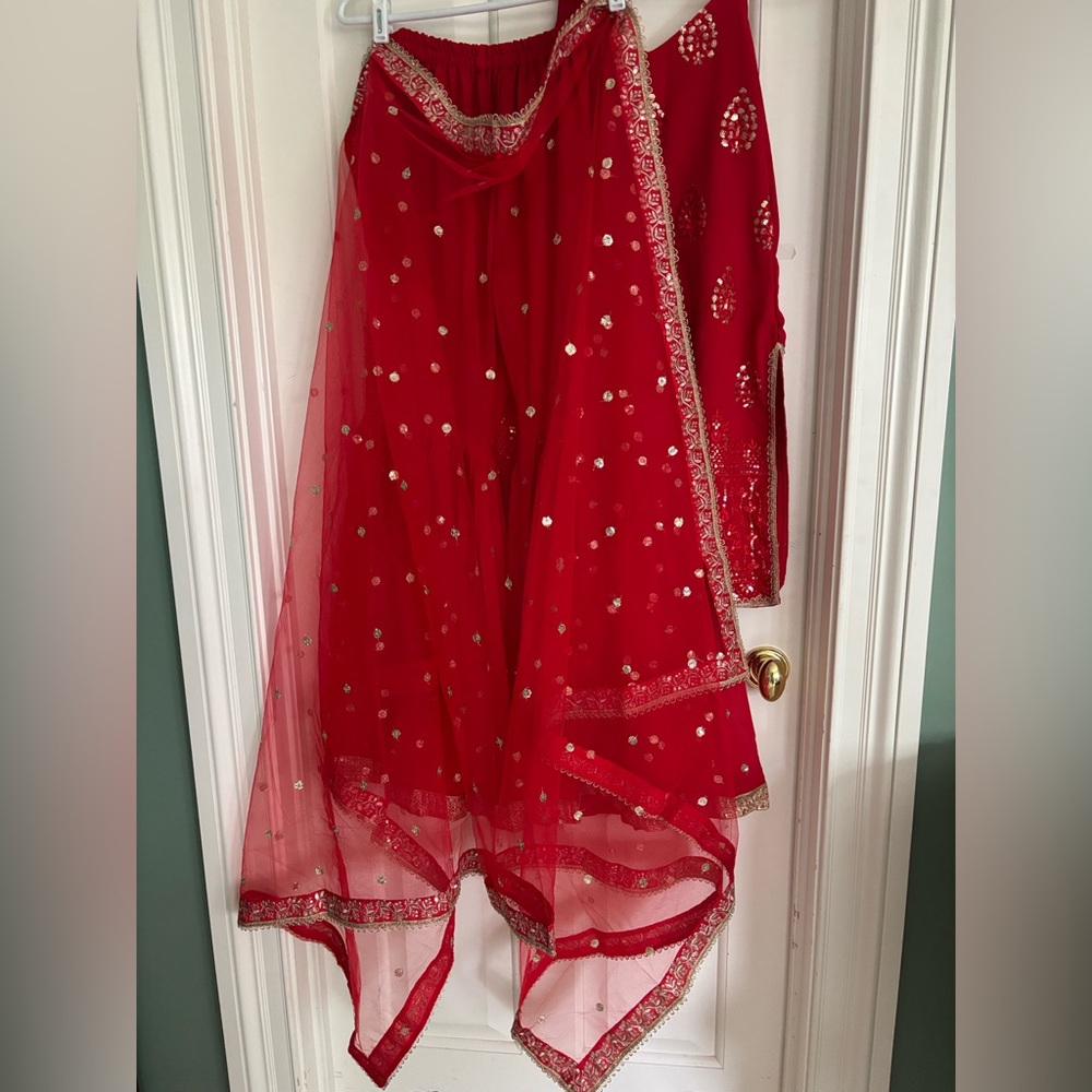 Stunning Appealing Red Thread And Sequins Embroid… - image 4